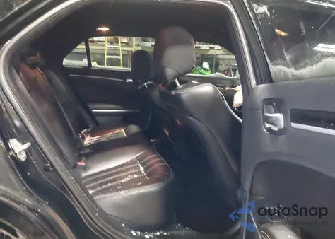 2018 Chrysler 300 S из США, поврежденный, VIN 2C3CCAGG0JH293672